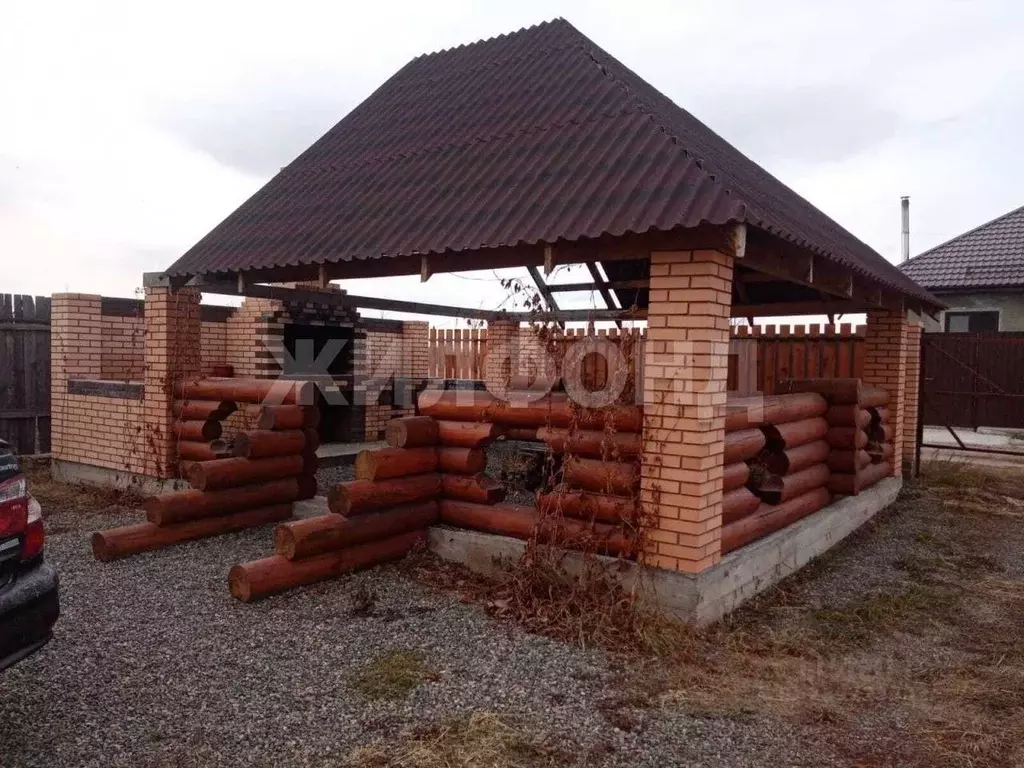 Дом в Хакасия, Усть-Абаканский район, с. Калинино Зеленая ул., 65 (205 ... - Фото 1
