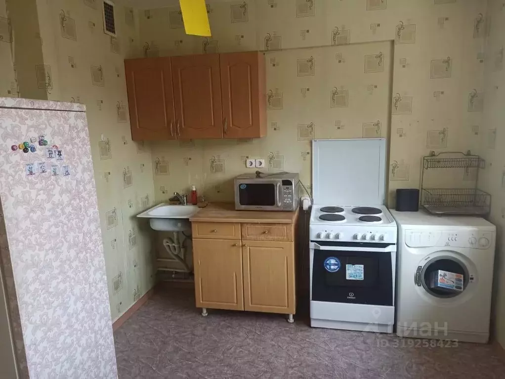 1-к кв. Удмуртия, Ижевск ул. 30 лет Победы, 43 (38.0 м) - Фото 1