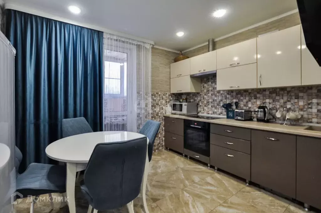 Продаётся 2-к квартира, 65.5 м - Фото 0