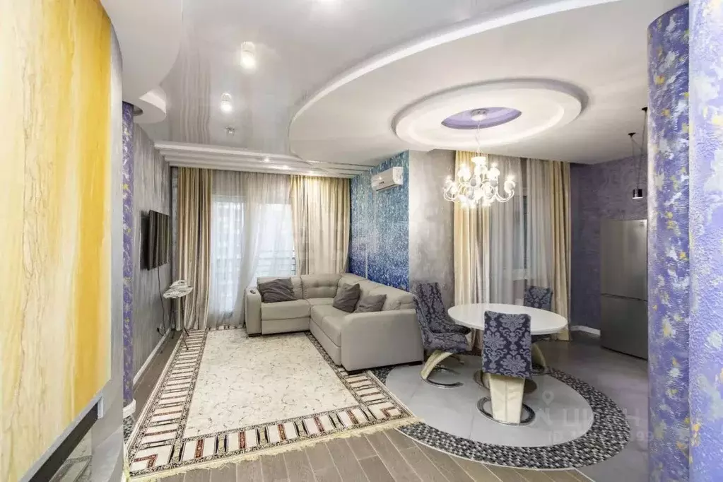 2-к кв. Тюменская область, Тюмень ул. 50 лет Октября, 57А (101.6 м) - Фото 1