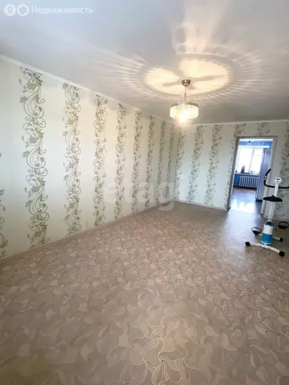 3-комнатная квартира: Ишимбай, улица Мира, 8 (56.8 м) - Фото 1