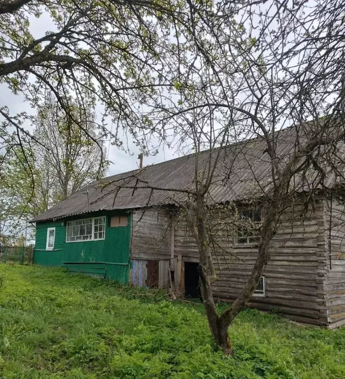 Дом в Новгородская область, Шимский район, Медведское с/пос, с. ... - Фото 1