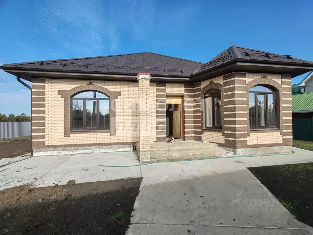 Дом в Краснодарский край, Динской район, с. Красносельское пер. ... - Фото 1