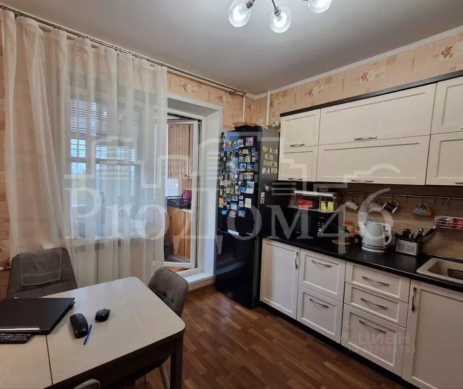 Комната Курская область, Курск просп. Победы, 18 (46.0 м) - Фото 1