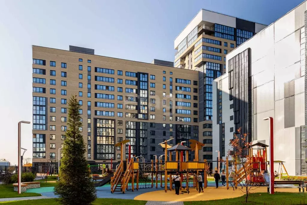 3-к кв. Тюменская область, Тюмень ул. Газовиков, 73 (75.5 м) - Фото 1
