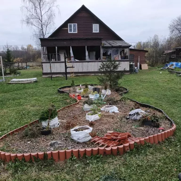 Дом в Калужская область, Износковский муниципальный округ, Михали ... - Фото 1