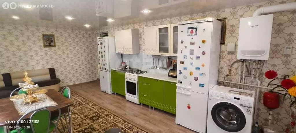 Дом в Любинский район, рабочий посёлок Красный Яр, Комсомольская улица ... - Фото 2