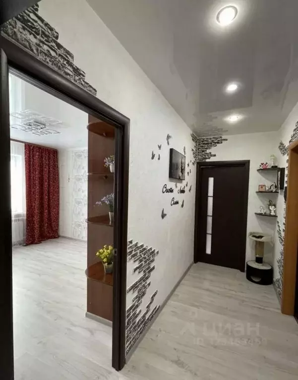 2-к кв. Омская область, Омск пос. Биофабрика, 15к1 (52.0 м) - Фото 1