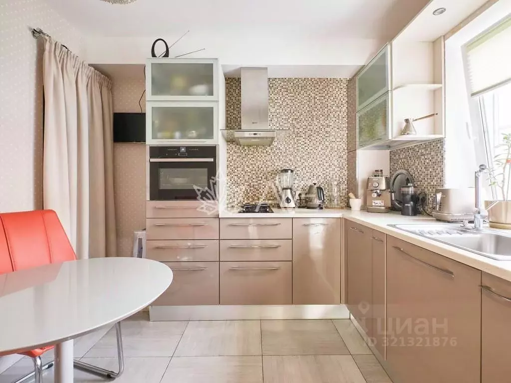 Таунхаус в Ленинградская область, Выборгский район, пос. Первомайское, ... - Фото 1