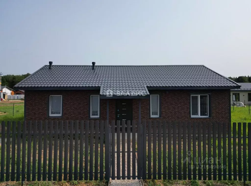 Дом в Калужская область, Жуковский район, Совхоз Победа с/пос, д. ... - Фото 2