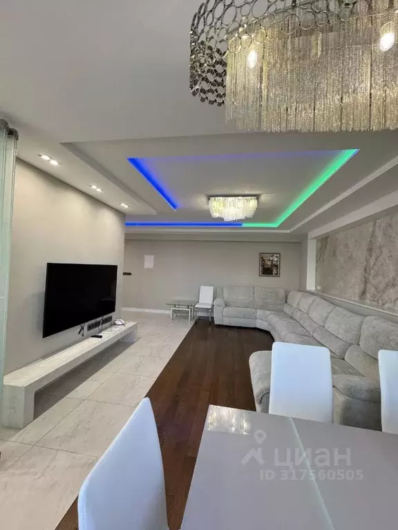 3-к кв. Крым, Симферополь ул. Караманова, 3 (126.0 м) - Фото 1