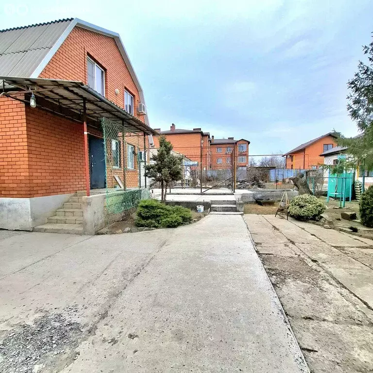 Дом в Цимлянск, улица Черняховского (165 м) - Фото 1