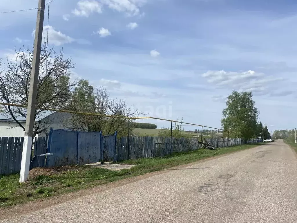 Дом в Башкортостан, Стерлитамакский район, с. Буриказганово  (60 м) - Фото 1