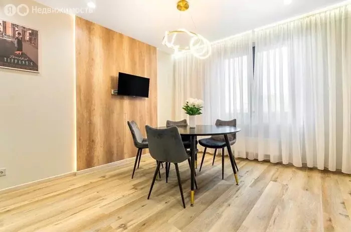 2-комнатная квартира: Зеленоградск, улица Пугачёва, 4А (56.4 м) - Фото 1