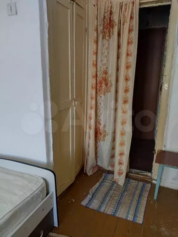 Комната 9,3 м в 6-к., 2/2 эт. - Фото 1