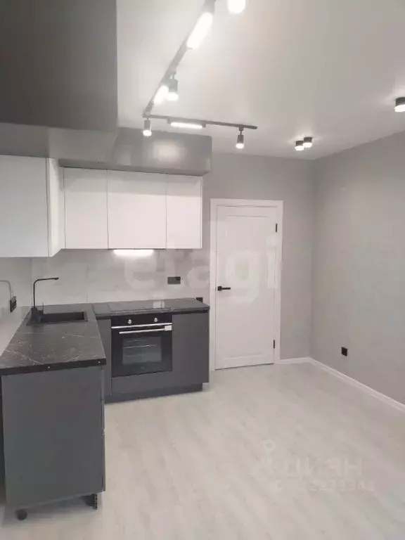 2-к кв. Оренбургская область, Оренбург просп. Победы, 149/1 (62.5 м) - Фото 1