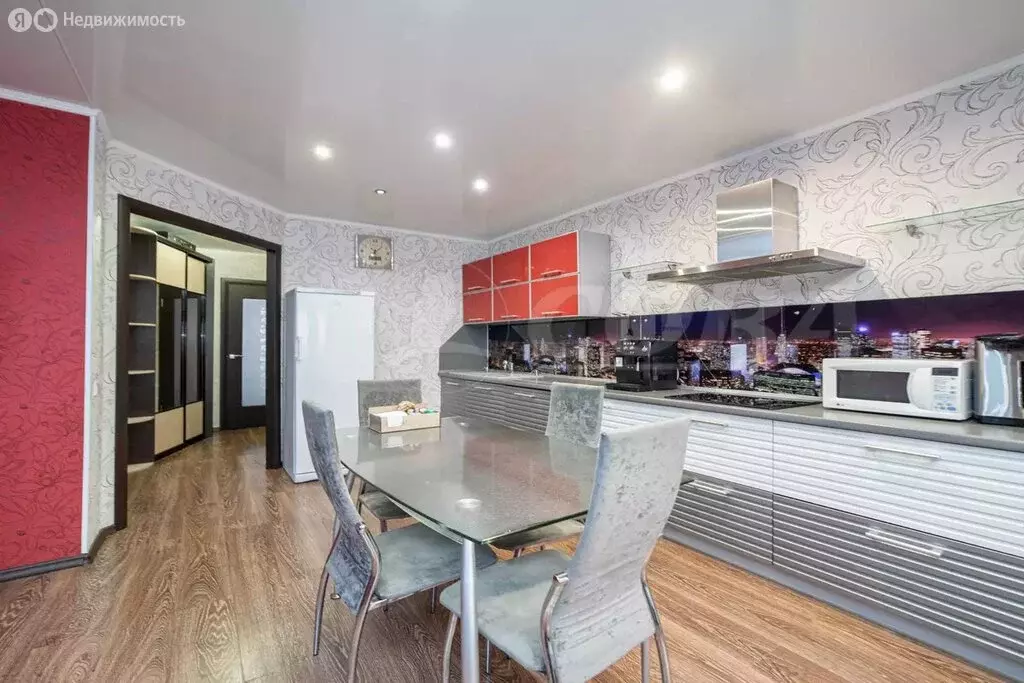 2-комнатная квартира: Тюмень, улица Муравленко, 3 (75.3 м) - Фото 2