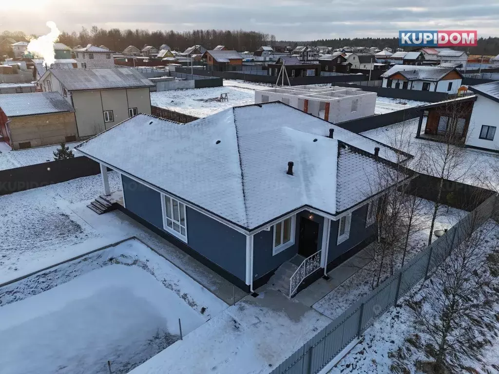 Дом в Калужская область, Жуковский муниципальный округ, Чубарово ... - Фото 1