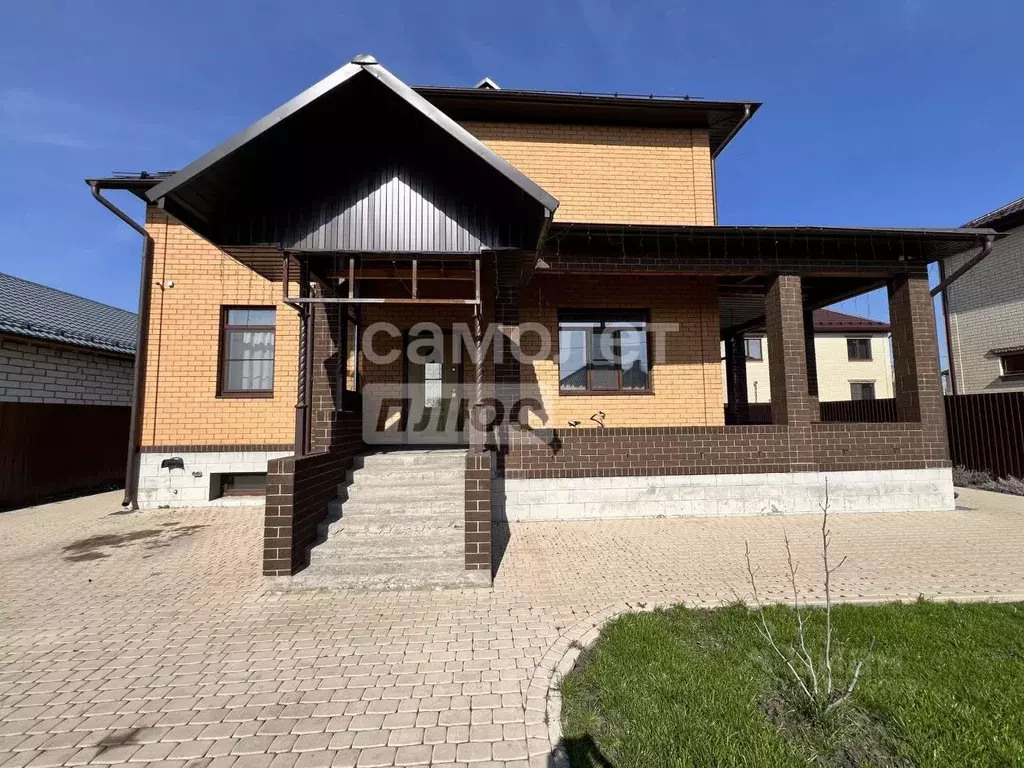 Коттедж в Курская область, Курск Цыганский Бугор кв-л,  (300 м) - Фото 0