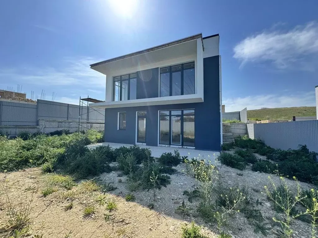 Дом в Крым, Симферопольский район, Мирновское с/пос, с. Белоглинка ул. ... - Фото 1