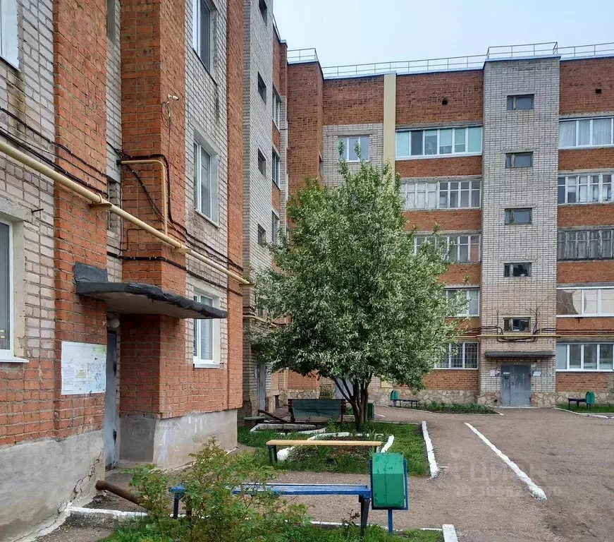 2-к кв. Башкортостан, Кумертау Вокзальная ул., 7 (50.0 м) - Фото 0
