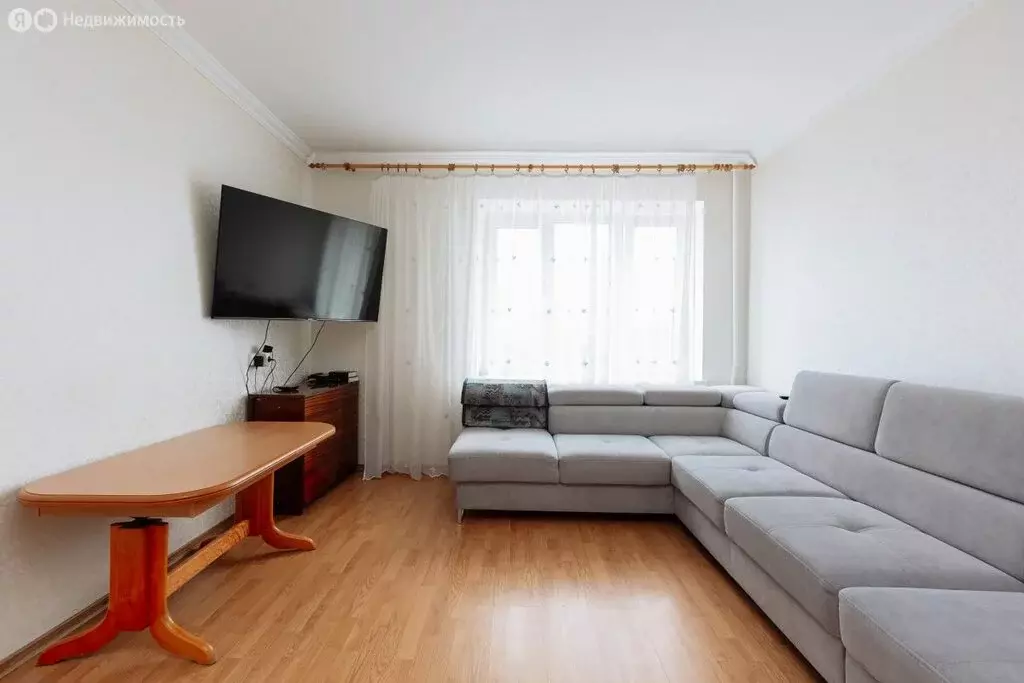 3-комнатная квартира: Калининград, Озёрная улица, 2 (63.7 м) - Фото 0