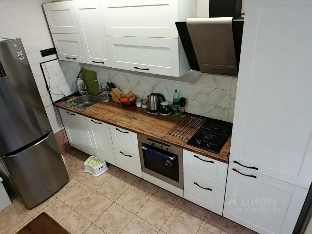 2-к кв. Московская область, Химки Сходня мкр, ул. Фрунзе, 36 (50.0 м) - Фото 0