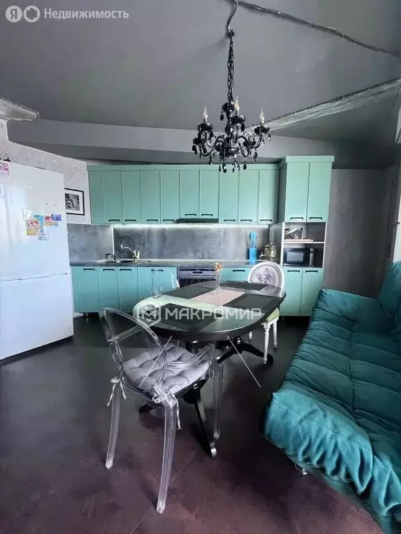 3-комнатная квартира: Челябинск, улица Блюхера, 19 (65 м) - Фото 1