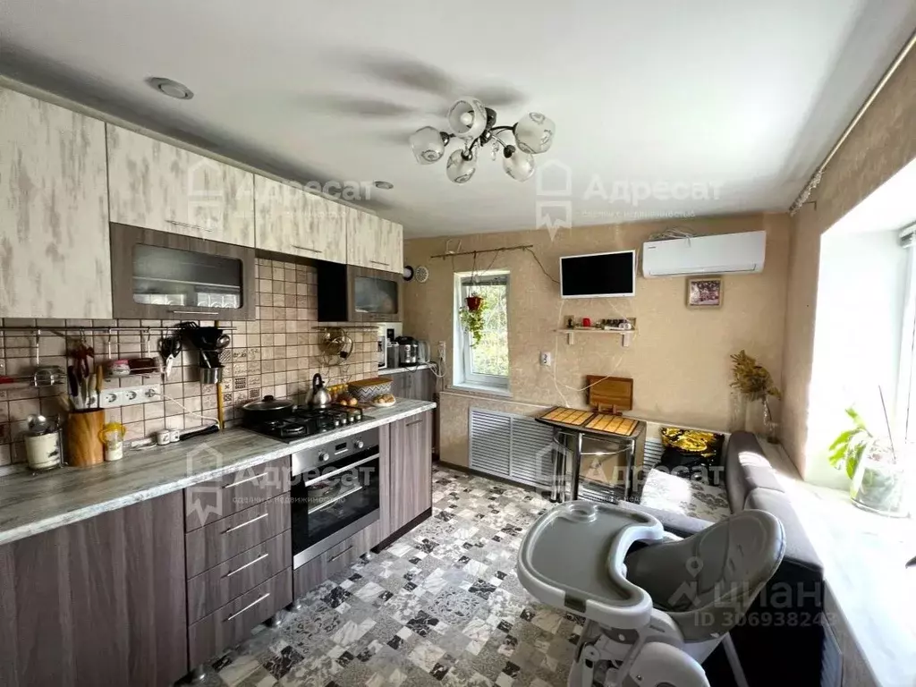 Дом в Волгоградская область, Волгоград Ужгородская ул. (65 м) - Фото 1