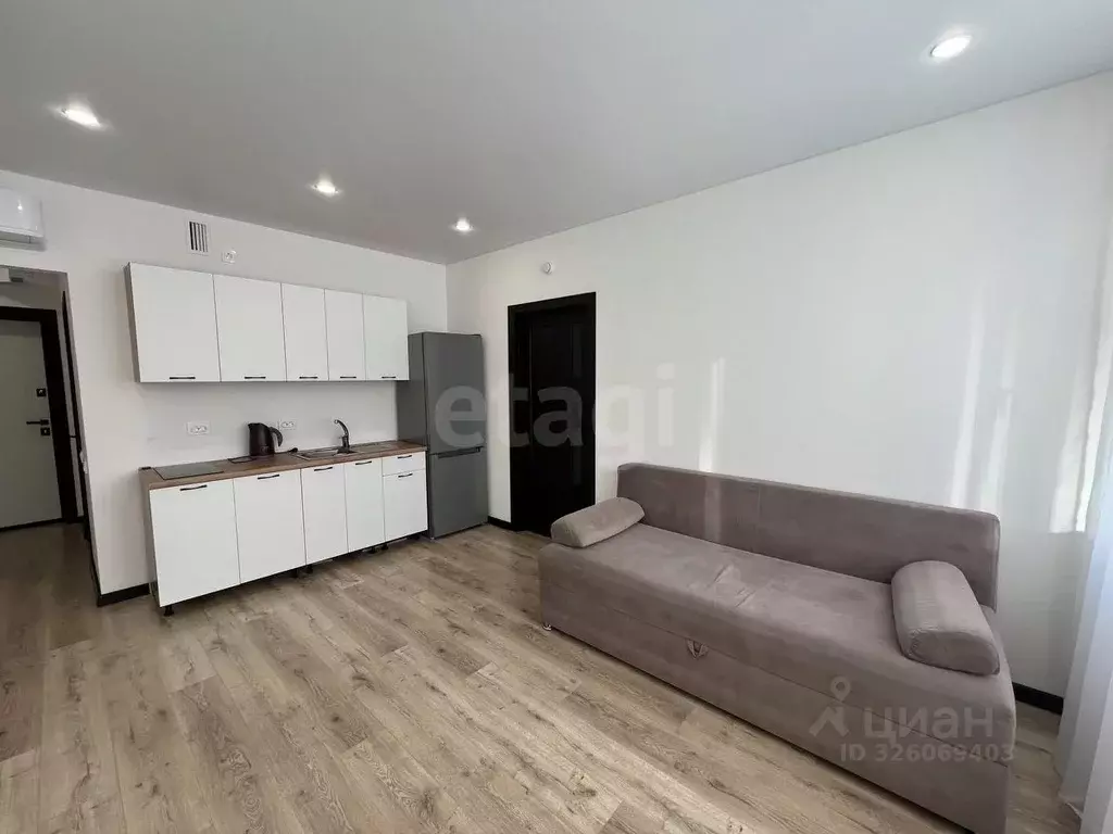 1-к кв. Тюменская область, Тюмень Комбинатская ул., 16к1 (40.0 м) - Фото 1