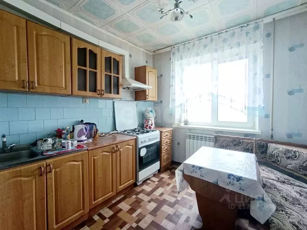 3-к кв. Смоленская область, Вязьма Московская ул., 15А (62.9 м) - Фото 0