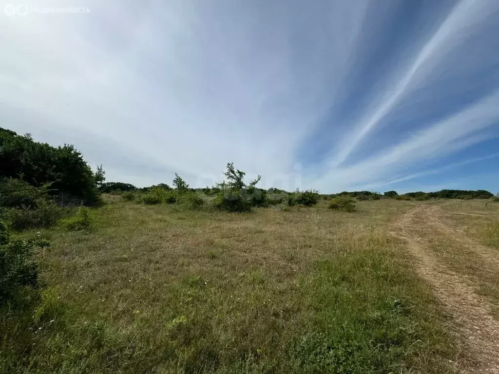 Участок в Бахчисарайский район, село Ароматное (200 м) - Фото 1