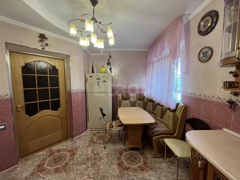 3-к кв. Тюменская область, Тюмень ул. Грибоедова, 13к2 (130.0 м) - Фото 2