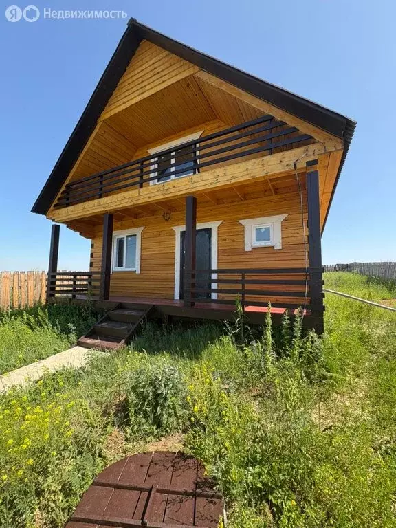 Дом в село Урик, улица Фёдора Тютчева (150 м) - Фото 0