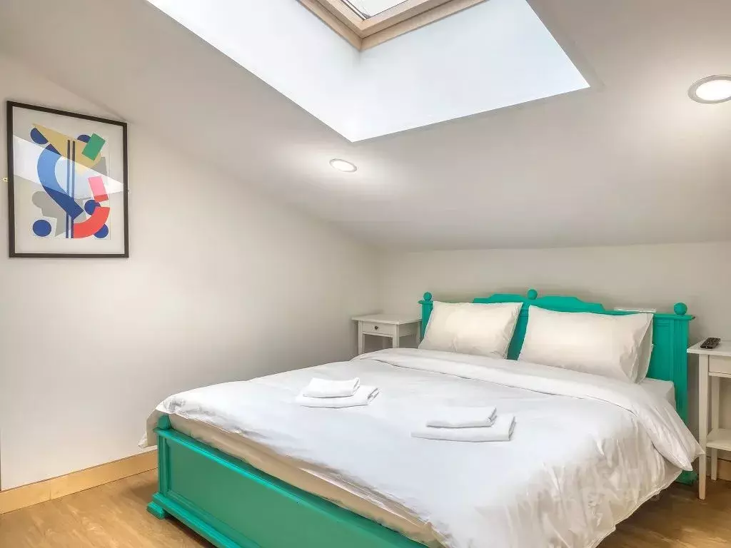 Комната Санкт-Петербург наб. Канала Грибоедова, 60 - Фото 0