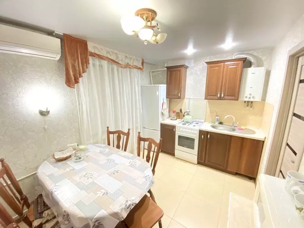3-к кв. Калмыкия, Элиста ул. Чкалова, 5 (84.0 м) - Фото 2