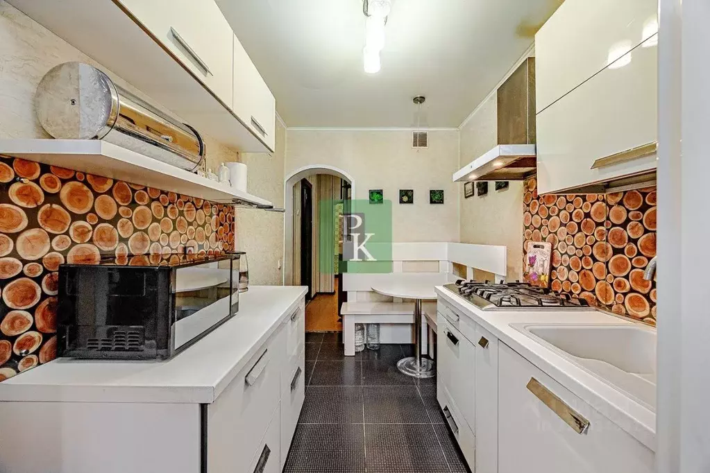 2-к кв. Севастополь ул. Павла Корчагина, 18 (61.8 м) - Фото 1