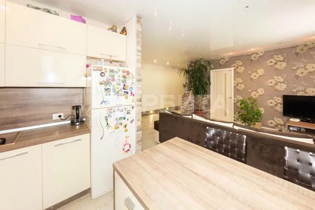 3-к кв. Тюменская область, Тюмень ул. Николая Ростовцева, 2 (72.0 м) - Фото 1