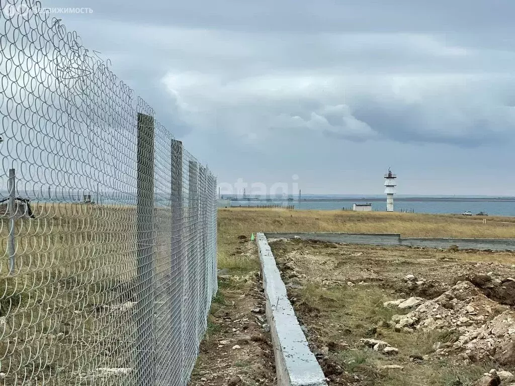 Участок в Черноморский район, село Межводное (5.4 м) - Фото 0