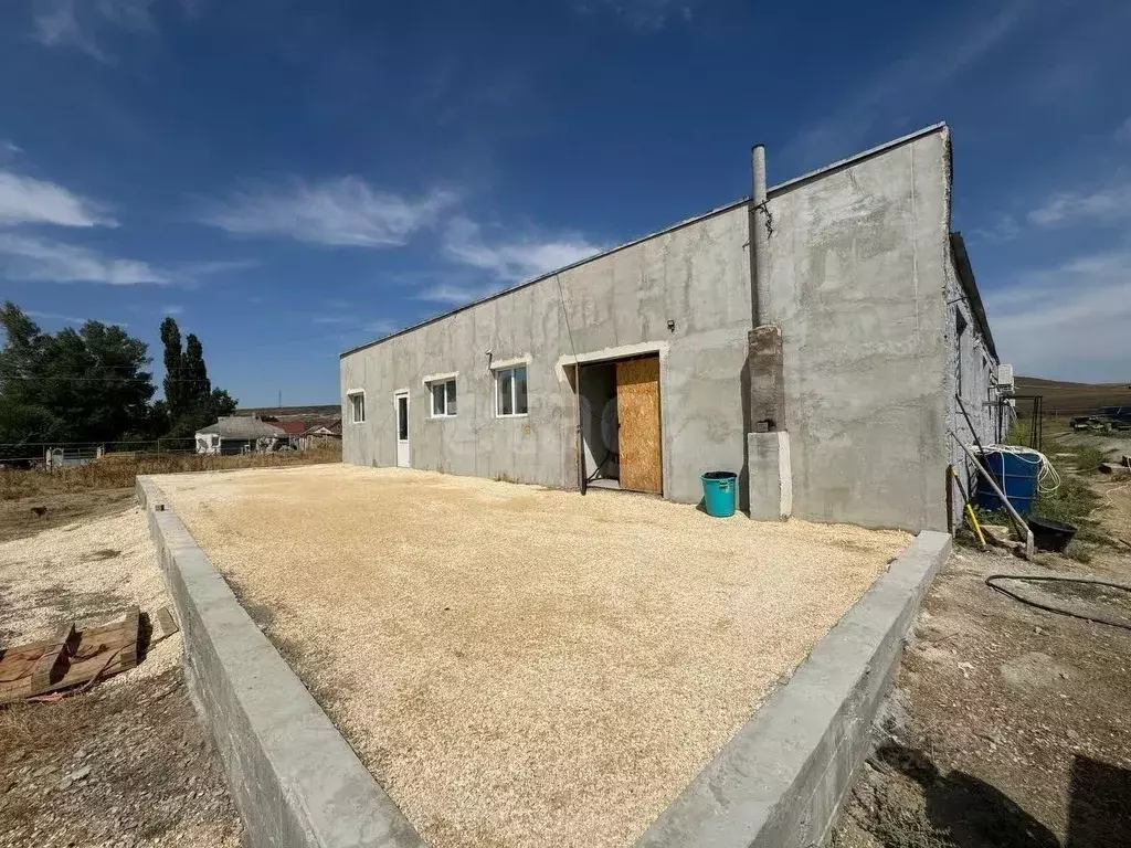 Помещение свободного назначения в Крым, Белогорский район, с. ... - Фото 1