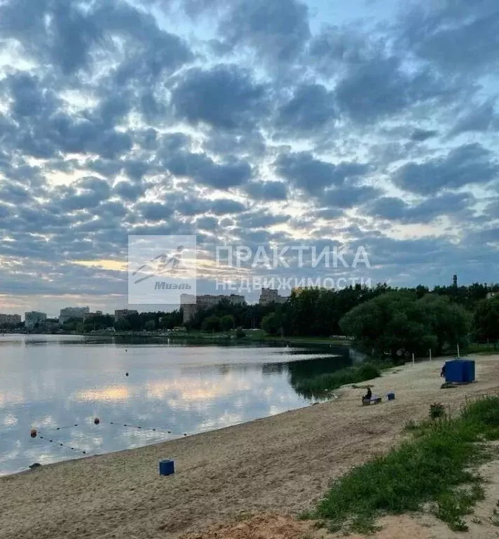 Продается 2-комнатная квартира - Фото 1