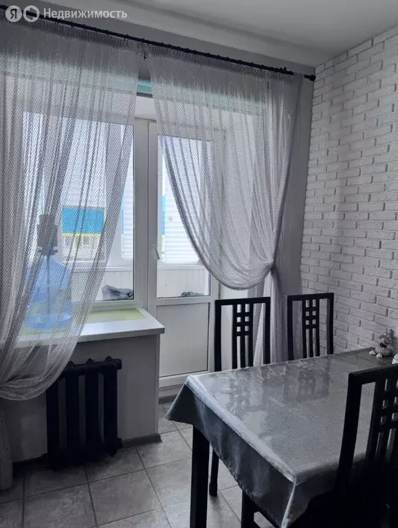 3-комнатная квартира: Ухта, набережная Газовиков, 3 (66 м) - Фото 1