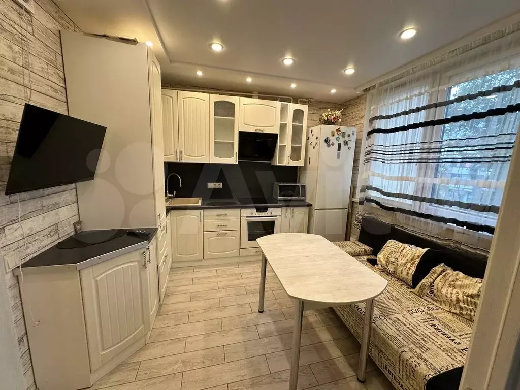 2-к. квартира, 45 м, 2/6 эт. - Фото 1