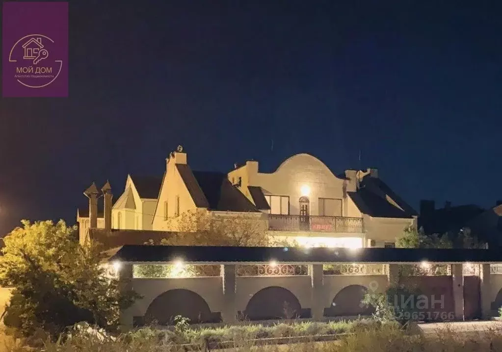 Дом в Крым, Евпатория Спутник-2 мкр, ул. Южная, 2 (600 м) - Фото 1