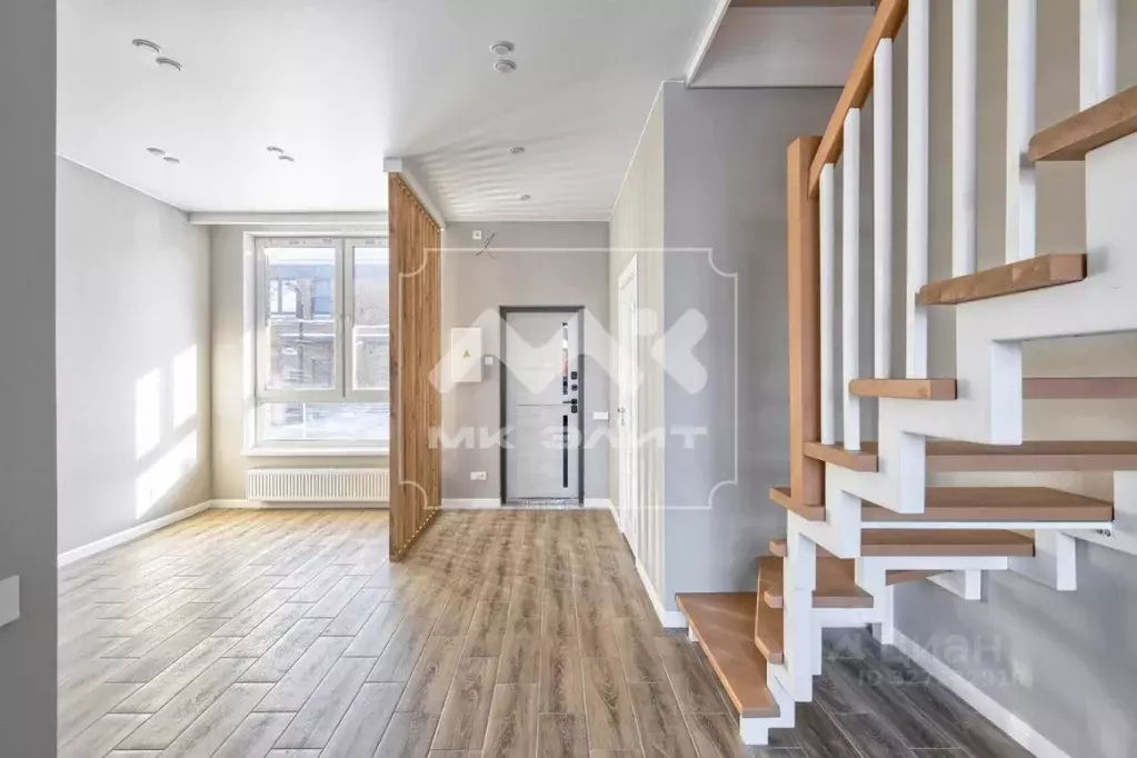 Таунхаус в Санкт-Петербург пос. Стрельна, Красносельское ш., 105к1 (92 ... - Фото 1