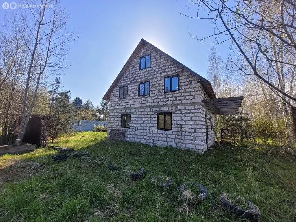 Дом в Пениковское сельское поселение, деревня Сойкино, Черноплодная ... - Фото 1