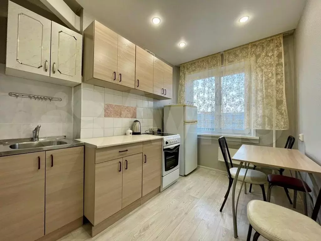 2-к. квартира, 45 м, 4/9 эт. - Фото 0