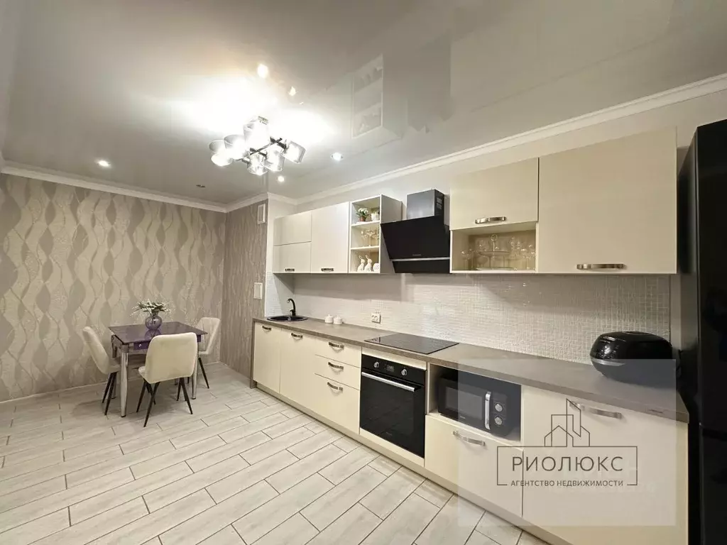 3-к кв. Челябинская область, Магнитогорск ул. Сталеваров, 17/3 (106.3 ... - Фото 1