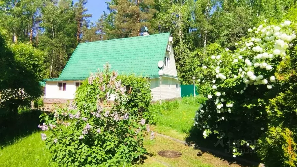 Дом в Ленинградская область, Киришский район, Будогощское городское ... - Фото 1