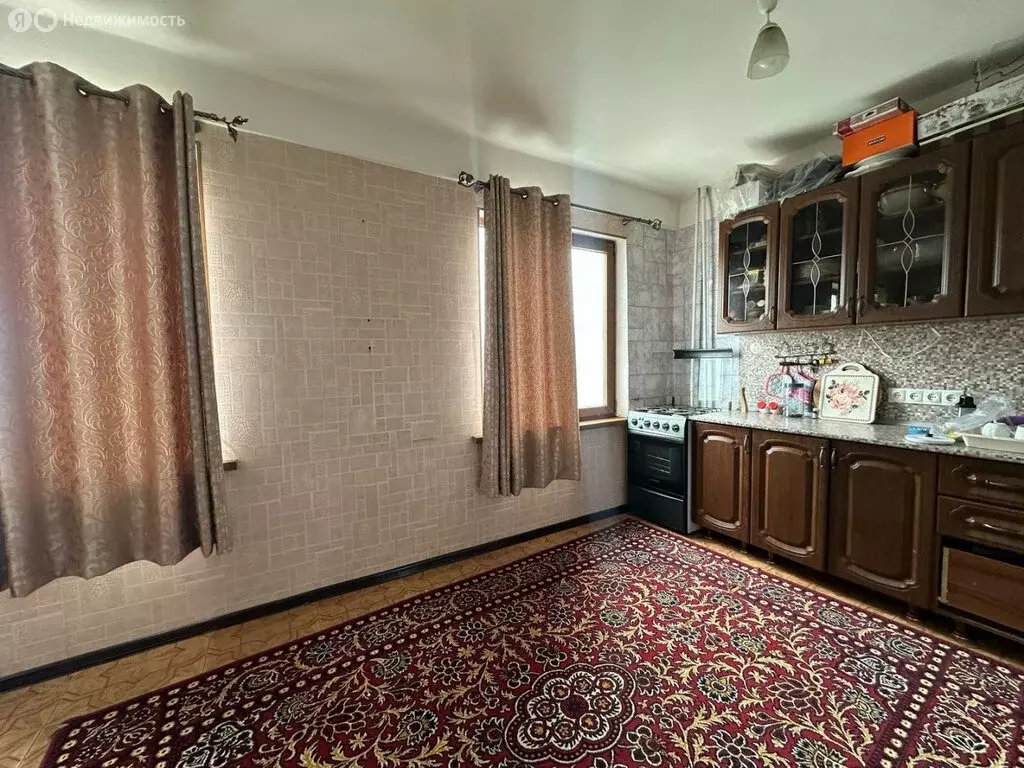 3-комнатная квартира: Махачкала, проспект Имама Шамиля, 46Г (70 м) - Фото 1